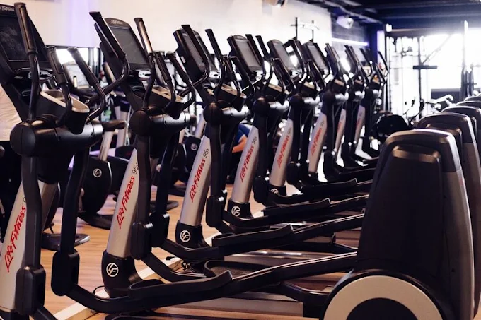 Cardiozone met elliptische trainers bij FitZone Assenede